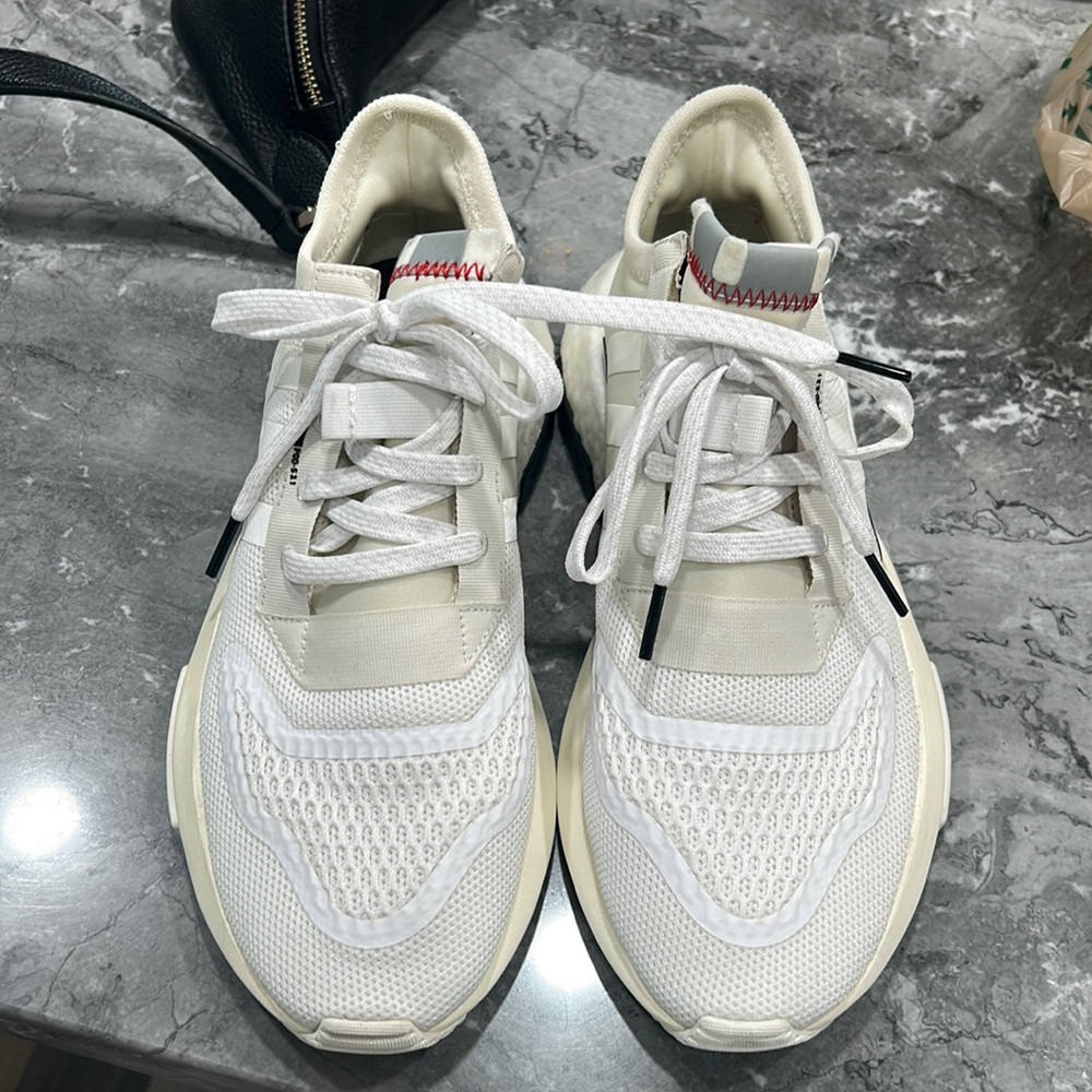 Adidas pod-s 3.1 size 7.5 sneakers